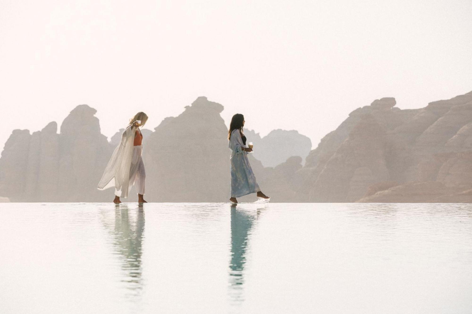 Our Habitas Alula Hotel Ал Ула Екстериор снимка The film's opening scene